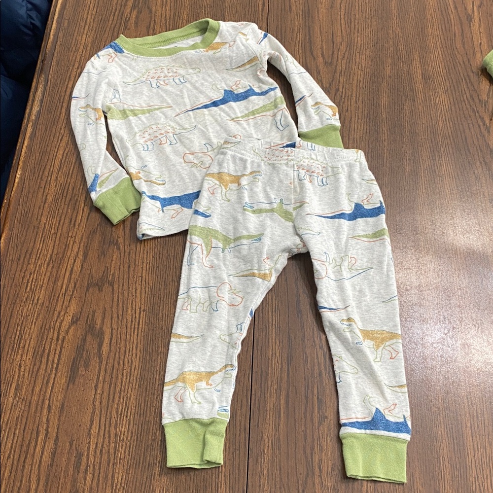 “5/$20” Carter’s baby bundle size 18 months - Picture 4 of 5